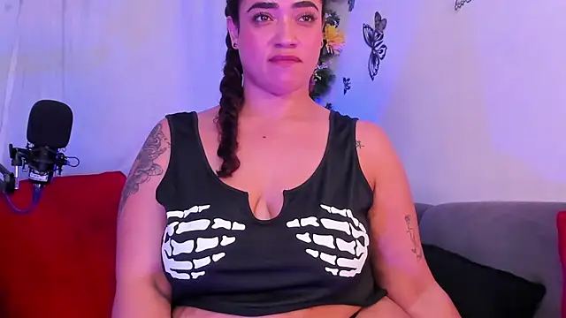 Snapshot of HannaMiills@xh chatting on 3, 5, 2026 HannaMiillsxh online show from 3, 5, 2026