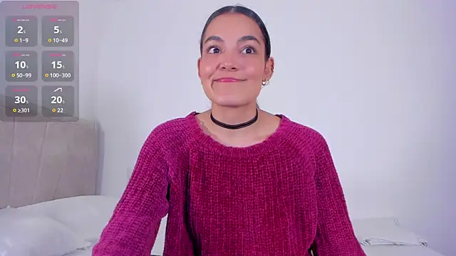 TIFFANYRUSSO online show from 26, 11, 2025