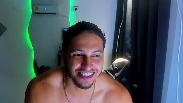 Snapshot of Kris_Khalifa69 chatting on 14, 6, 2026 Kris Khalifa69 online show from 14, 6, 2026