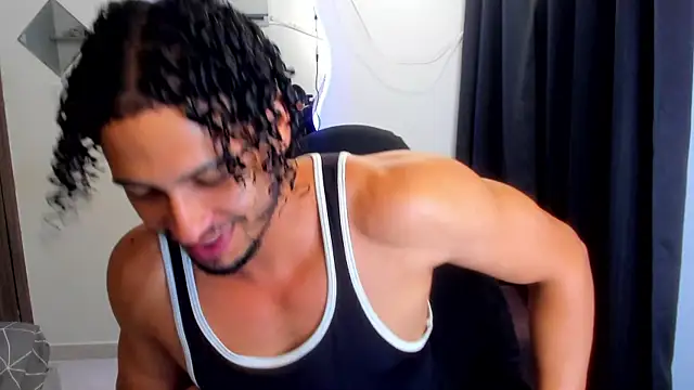 Snapshot of Kris_Khalifa69 chatting on 6, 6, 2026 Kris Khalifa69 online show from 6, 6, 2026