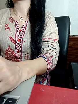 Snapshot of Chanchal--Navya chatting on 25, 4, 2026 Chanchal--Navya online show from 25, 4, 2026