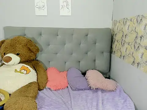 GiannaGoddes online show from 22, 2, 2025