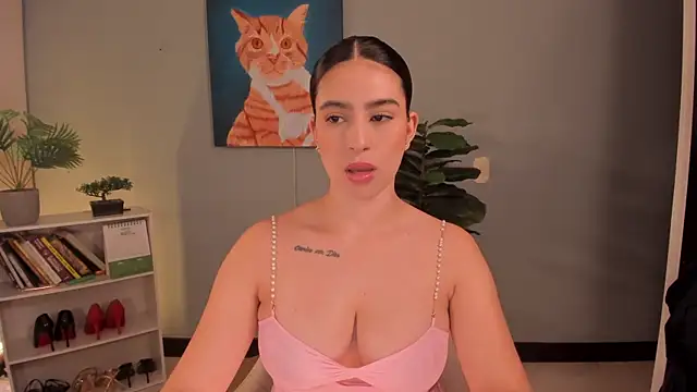 Snapshot of LiaPearce chatting on 26, 5, 2026 LiaPearce online show from 26, 5, 2026