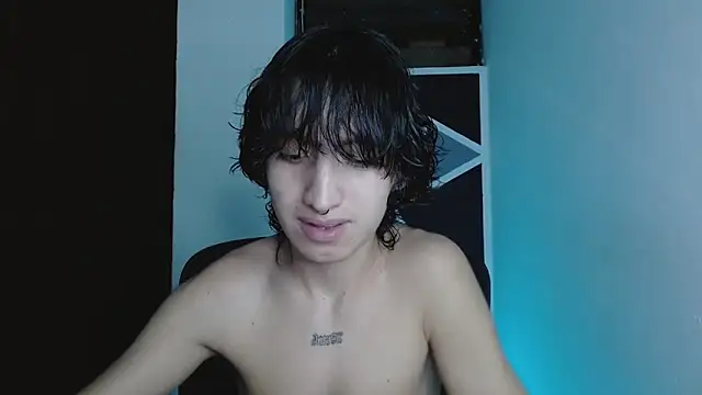 Snapshot of littlextreme chatting on 15, 5, 2026 littlextreme online show from 15, 5, 2026