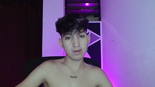 Snapshot of littlextreme chatting on 22, 3, 2025 littlextreme online show from 22, 3, 2025