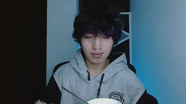 Snapshot of littlextreme chatting on 4, 2, 2026 littlextreme online show from 4, 2, 2026