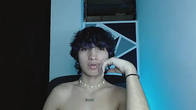 Snapshot of littlextreme chatting on 25, 2, 2026 littlextreme online show from 25, 2, 2026