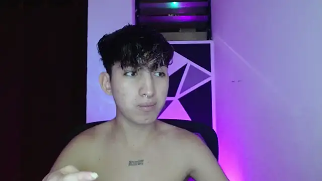 Snapshot of littlextreme chatting on 19, 3, 2025 littlextreme online show from 19, 3, 2025