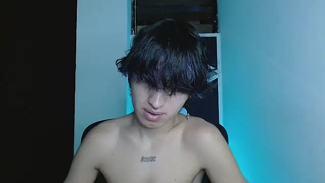 Snapshot of littlextreme chatting on 8, 3, 2026 littlextreme online show from 8, 3, 2026