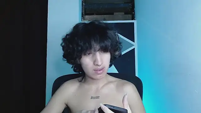 Snapshot of littlextreme chatting on 28, 5, 2026 littlextreme online show from 28, 5, 2026