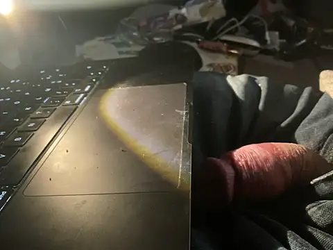 juicyprecumboy online show from 4, 4, 2026