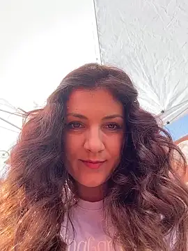 DaisyVibesss online show from 8, 3, 2026