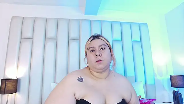 aandreaperez online show from 13, 3, 2026