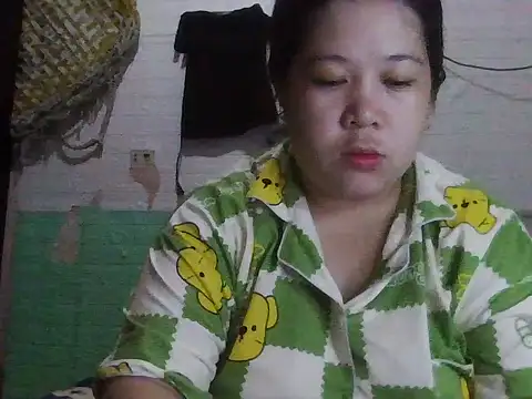 Snapshot of hotsexylyn chatting on 8, 11, 2025 hotsexylyn online show from 8, 11, 2025