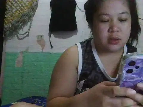 Snapshot of hotsexylyn chatting on 25, 10, 2025 hotsexylyn online show from 25, 10, 2025