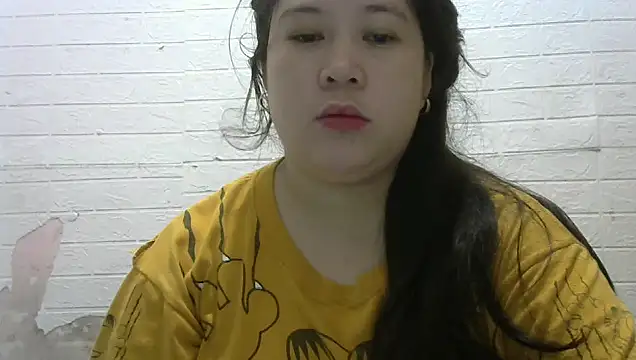 Snapshot of hotsexylyn chatting on 12, 9, 2025 hotsexylyn online show from 12, 9, 2025