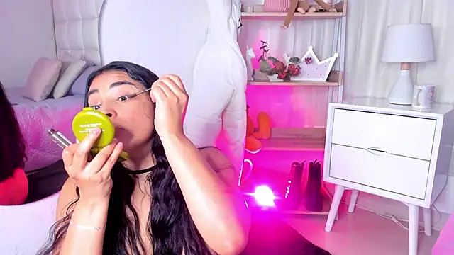 Kirara 22 online show from 25, 3, 2026