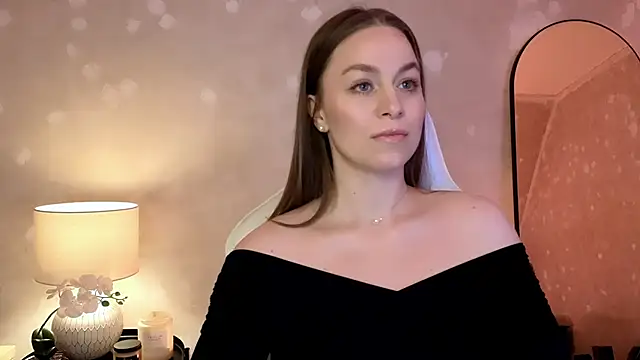MilaFleur online show from 4, 10, 2025