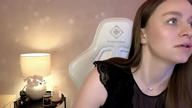 MilaFleur online show from 5, 10, 2025