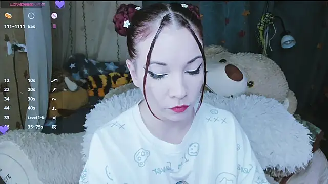 XNuka Flower LoverX online show from 18, 10, 2025