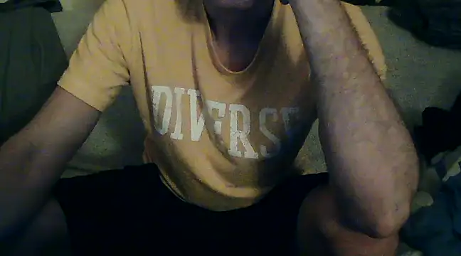 Snapshot of Dzutt chatting on 7, 1, 2025 Dzutt online show from 7, 1, 2025