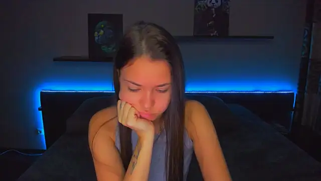 Snapshot of AlexaBarkley chatting on 21, 10, 2025 AlexaBarkley online show from 21, 10, 2025