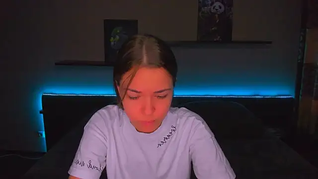 Snapshot of AlexaBarkley chatting on 6, 3, 2026 AlexaBarkley online show from 6, 3, 2026