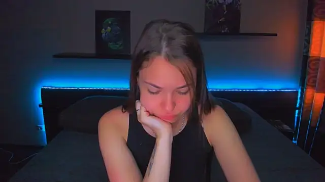 Snapshot of AlexaBarkley chatting on 4, 5, 2026 AlexaBarkley online show from 4, 5, 2026