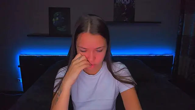 Snapshot of AlexaBarkley chatting on 12, 11, 2025 AlexaBarkley online show from 12, 11, 2025