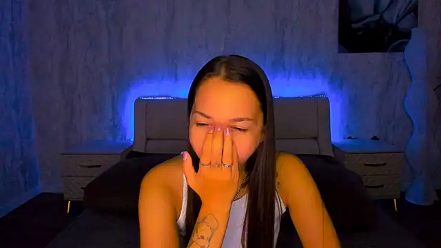 Snapshot of AlexaBarkley chatting on 22, 7, 2026 AlexaBarkley online show from 22, 7, 2026