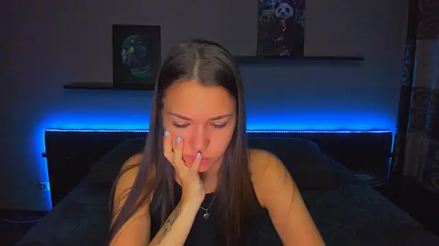 Snapshot of AlexaBarkley chatting on 3, 11, 2025 AlexaBarkley online show from 3, 11, 2025