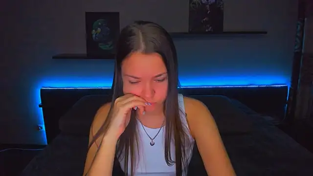 Snapshot of AlexaBarkley chatting on 27, 10, 2025 AlexaBarkley online show from 27, 10, 2025