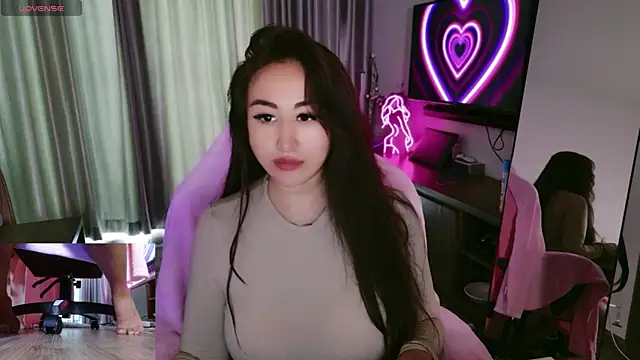 AsianQueens online show from 27, 10, 2025