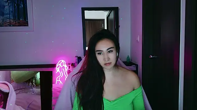 AsianQueens online show from 18, 12, 2025