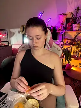 sweetest pie online show from 16, 12, 2025