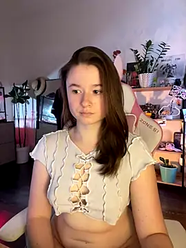 Snapshot of sweetest_pie chatting on 24, 9, 2025 sweetest pie online show from 24, 9, 2025
