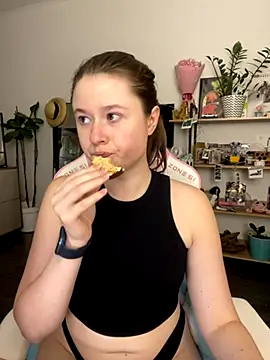 sweetest pie online show from 13, 11, 2025