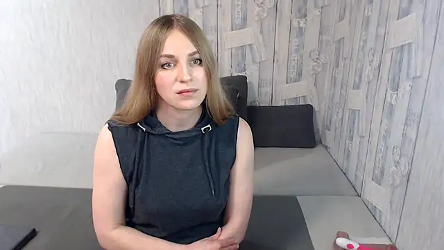 Pilly green  online show from 10, 2, 2025