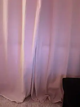 clairewntr online show from 20, 4, 2026