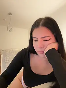 clairewntr online show from 20, 1, 2025