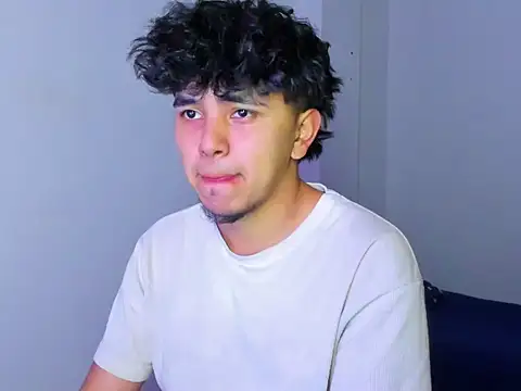 Snapshot of cody_johson chatting on 22, 12, 2025 cody johson online show from 22, 12, 2025