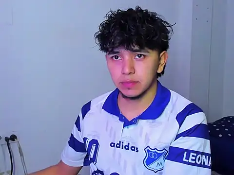 Snapshot of cody_johson chatting on 21, 12, 2025 cody johson online show from 21, 12, 2025