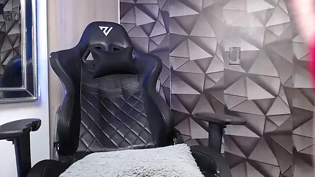 Latino stud4u online show from 1, 3, 2025