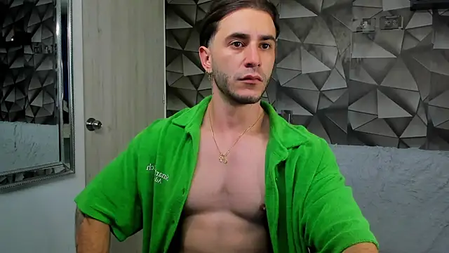 Latino stud4u online show from 18, 1, 2026