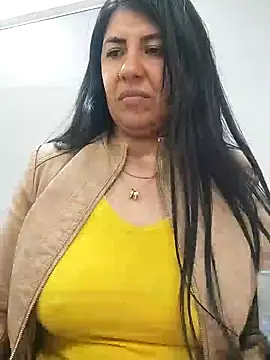 Snapshot of aisha_latina chatting on 19, 2, 2025 aisha latina online show from 19, 2, 2025