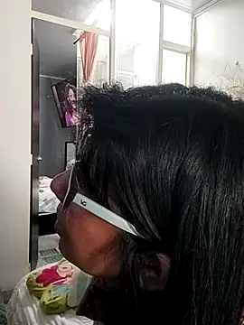 aisha latina online show from 13, 2, 2026