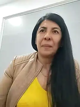 Snapshot of aisha_latina chatting on 19, 2, 2025 aisha latina online show from 19, 2, 2025