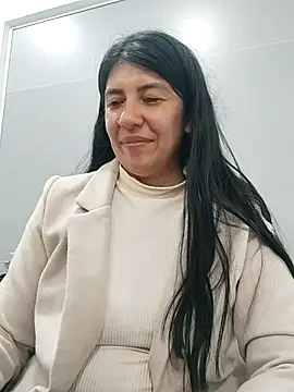 Snapshot of aisha_latina chatting on 14, 3, 2025 aisha latina online show from 14, 3, 2025