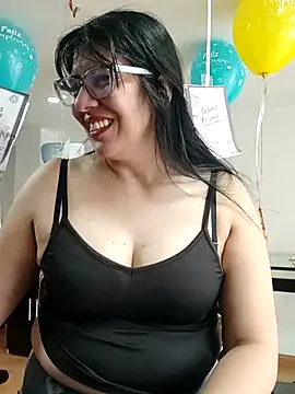 Snapshot of aisha_latina chatting on 3, 6, 2026 aisha latina online show from 3, 6, 2026
