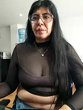 aisha latina online show from 22, 4, 2026